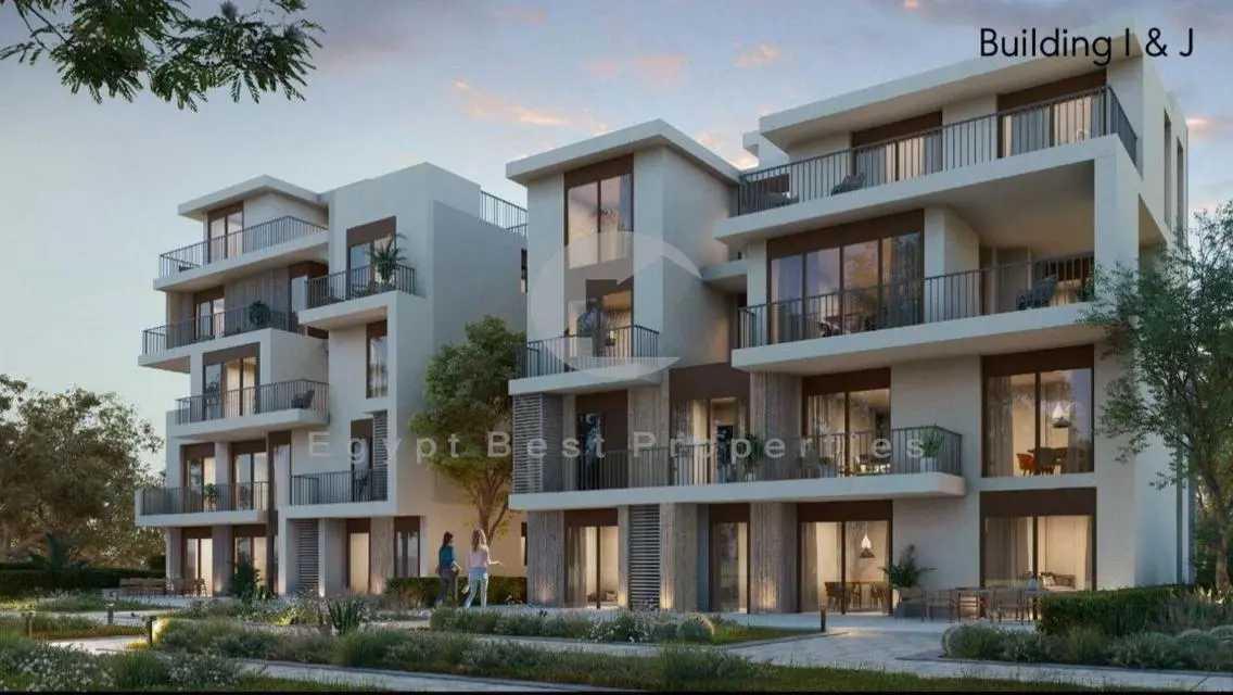 Corner Townhouse in Solana for Sale in Prime Location