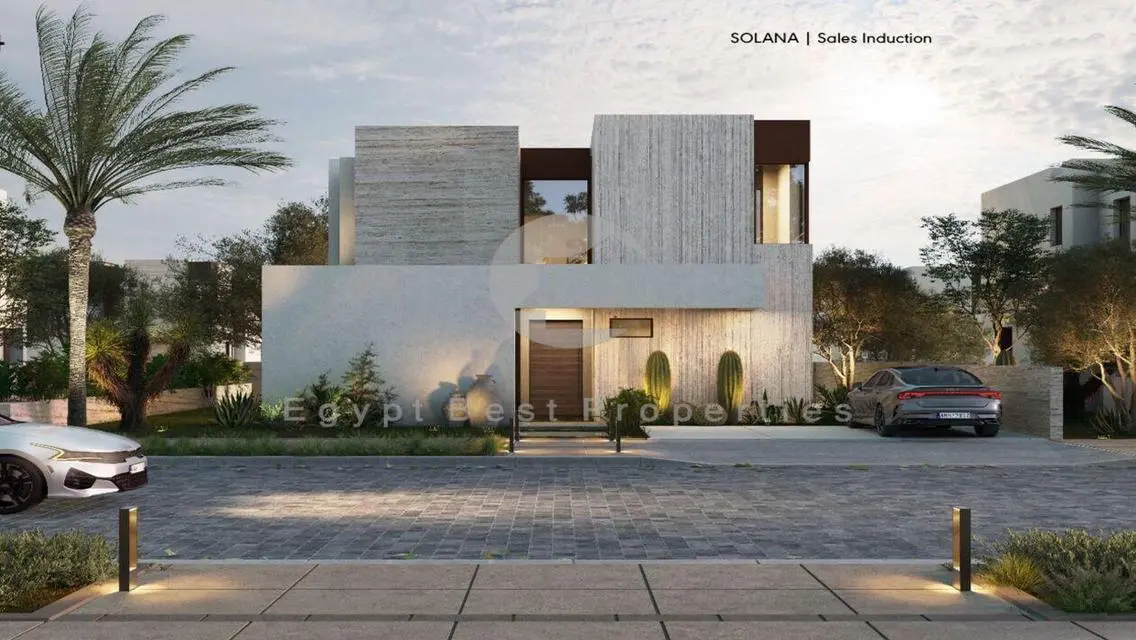 Corner Townhouse in Solana for Sale in Prime Location