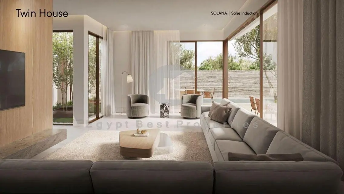 Corner Townhouse in Solana for Sale in Prime Location