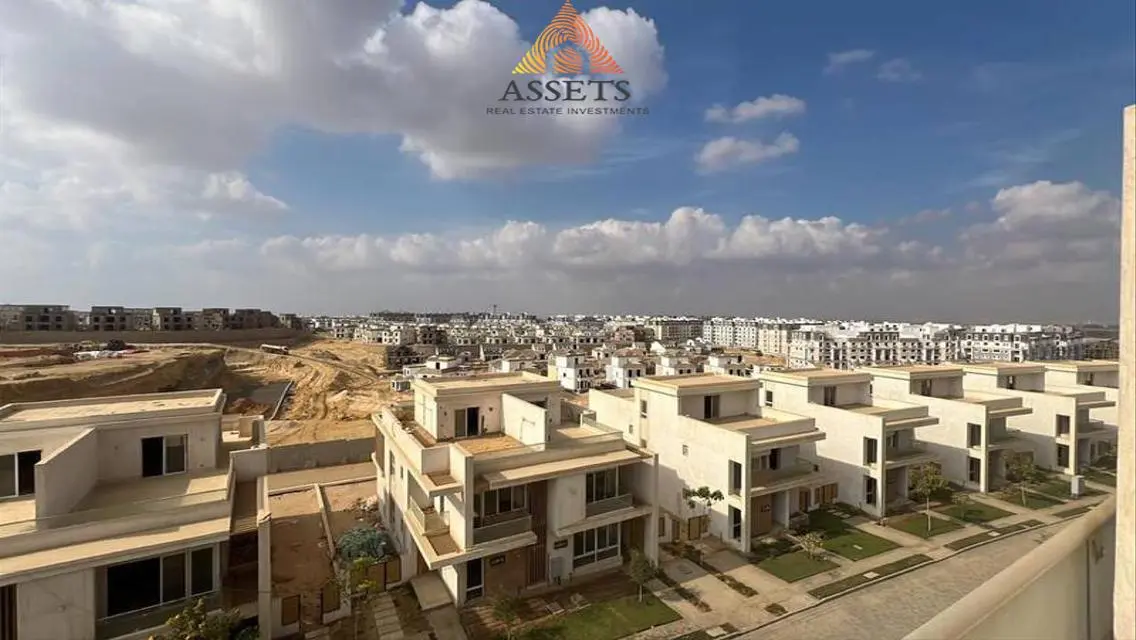 استثمار عقاري فريد مع حديقة ومسبح مشترك