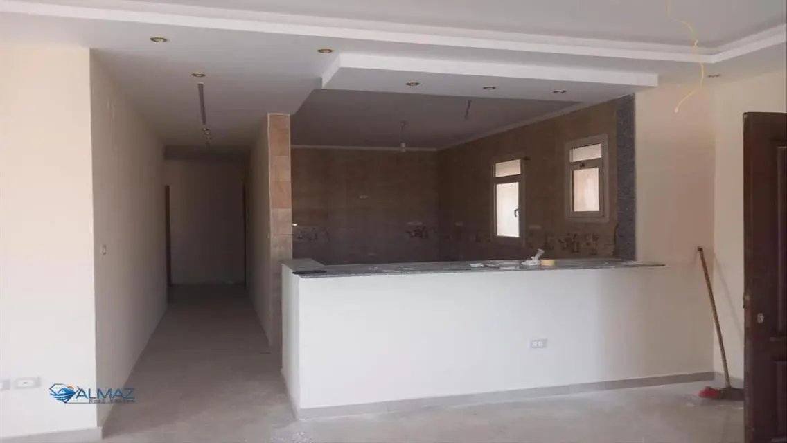 Stylish Apartment for Rent at E8512-B-230-3-2-18