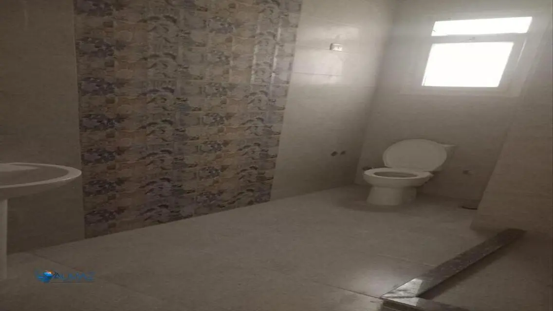 Stylish Apartment for Rent at E8512-B-230-3-2-18