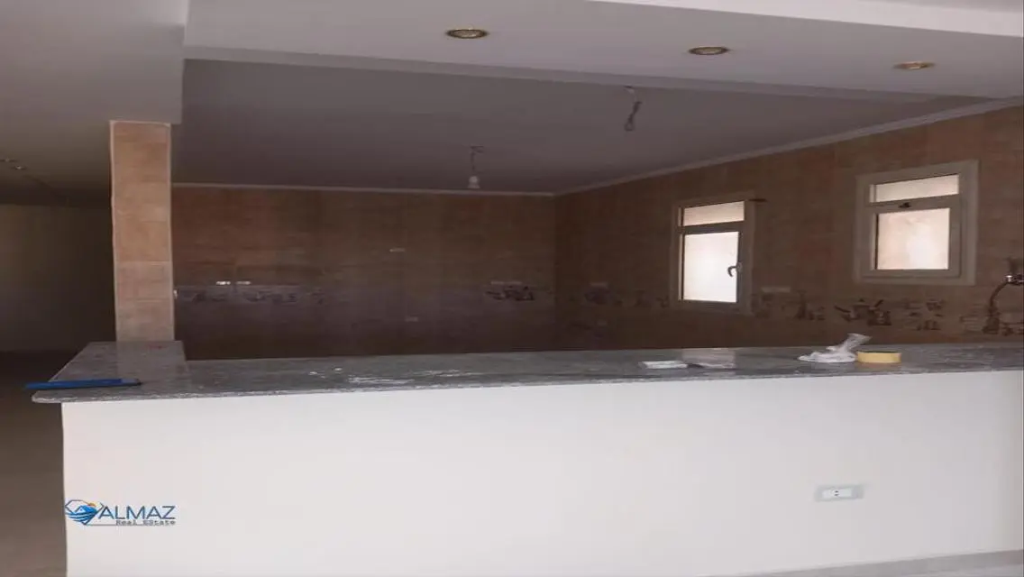 Stylish Apartment for Rent at E8512-B-230-3-2-18