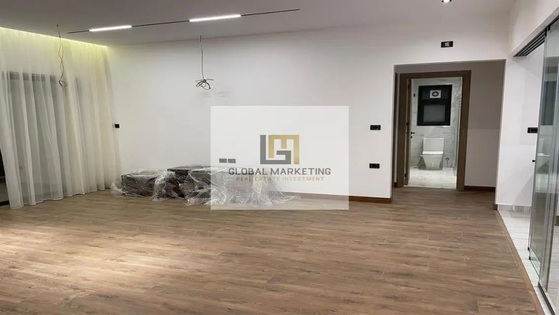 Modern Residential Unit for Sale by the Lakes