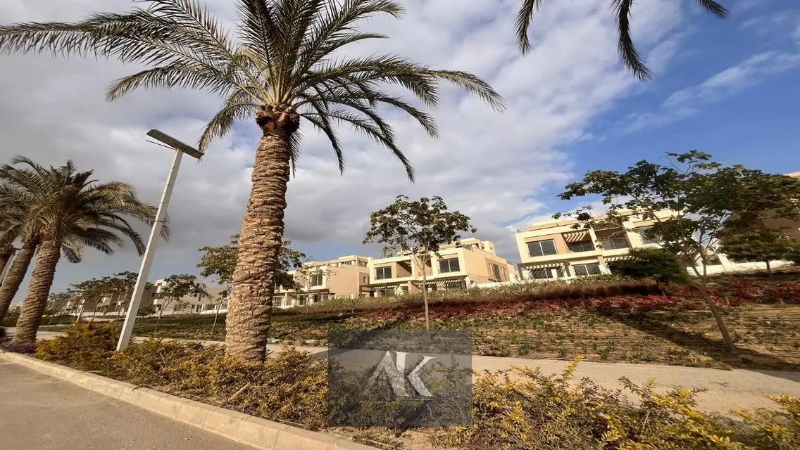 Luxury Apartment with Spacious Layout in the Heart of the City