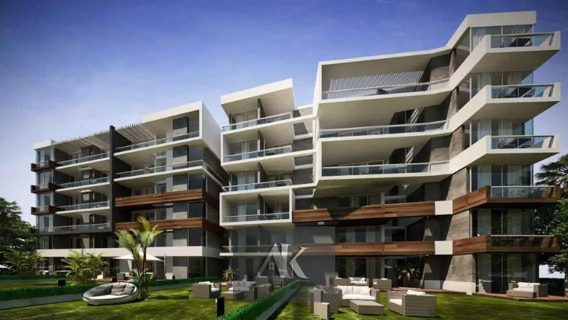 Luxury Apartment with Spacious Layout in the Heart of the City