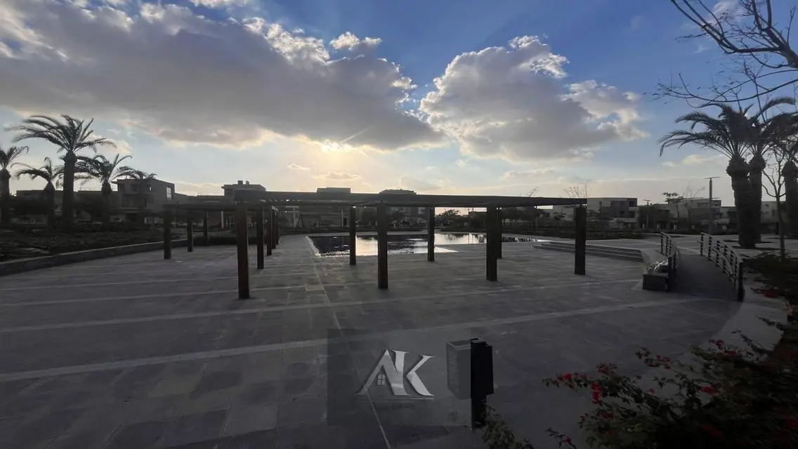 Luxury Apartment with Spacious Layout in the Heart of the City