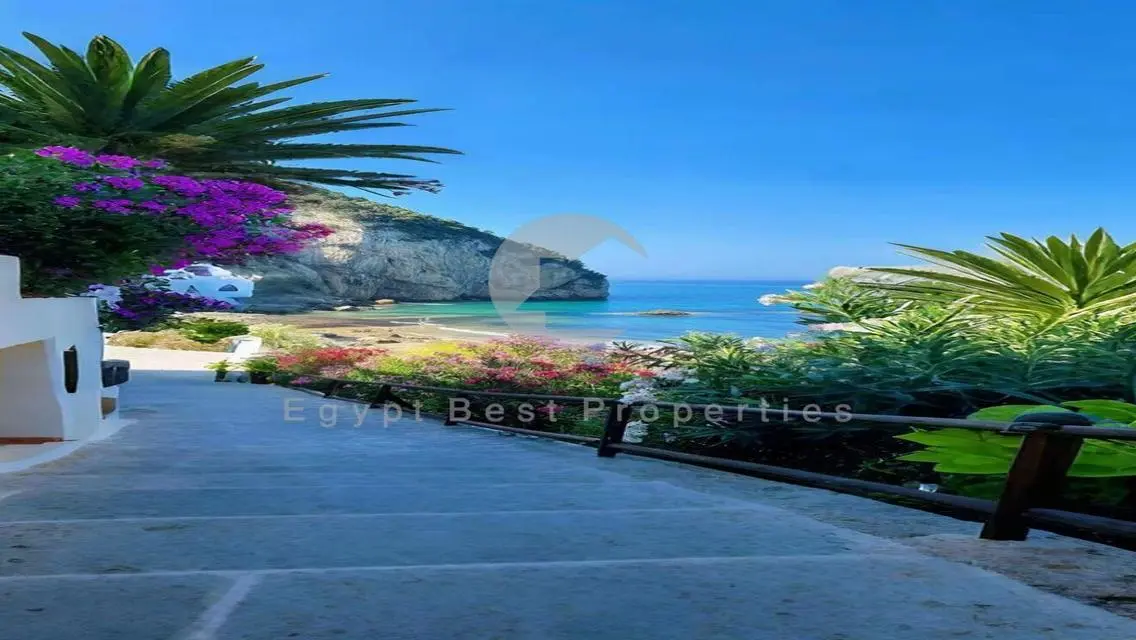 فيلا فاخرة مساحتها 200م² للبيع