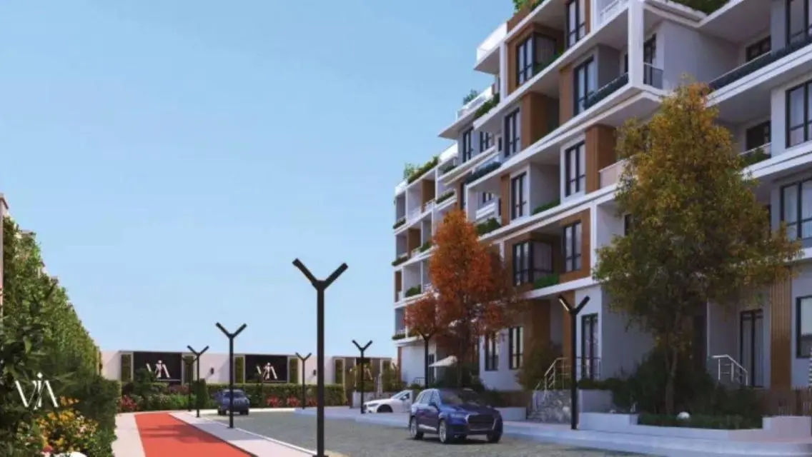 Luxury Apartment Overlooking Landmark - 150
