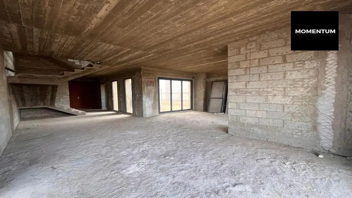 Stunning Apartment in Dunya with Balcony and Security Guard
