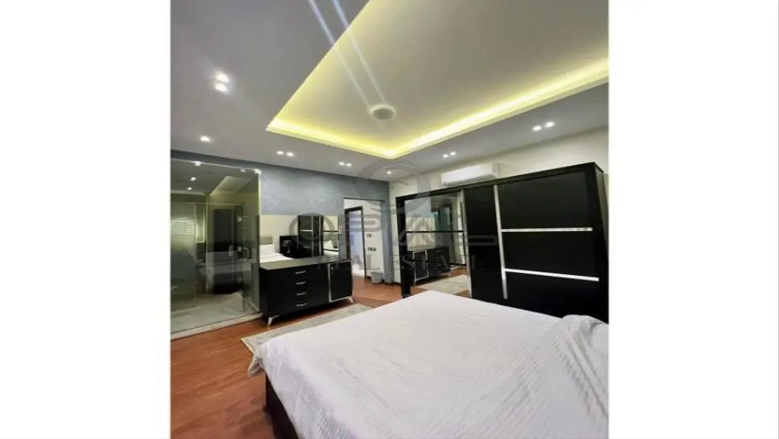 Furnished Apartment in West Beverly Hills Area - 200 m²