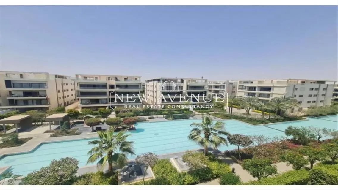 Luxury Apartment with Private Garden, 181 Sqm