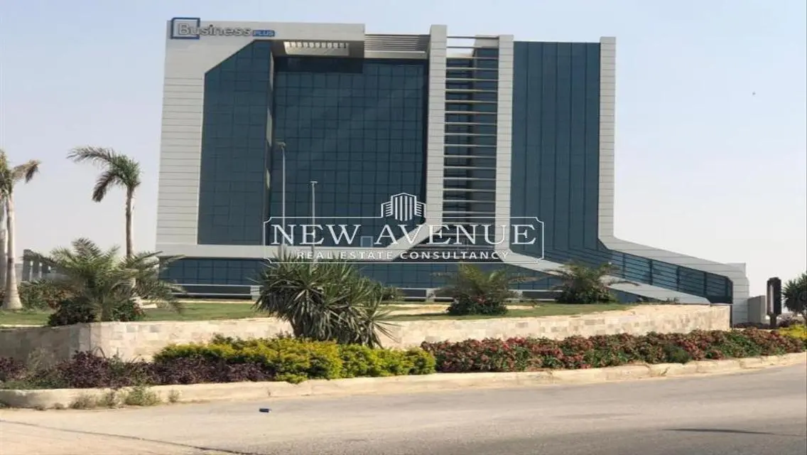 فرصة استثمارية رائعة بمساحة شاملة