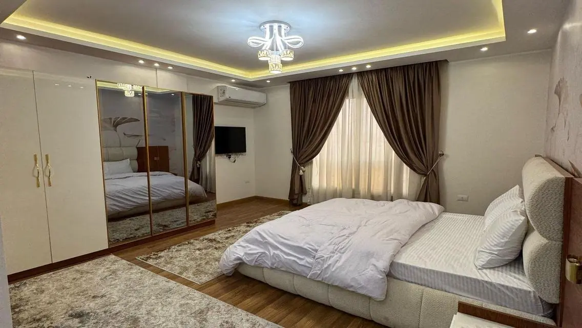 فيلا فاخرة مع امکانات مذهلة للبيع