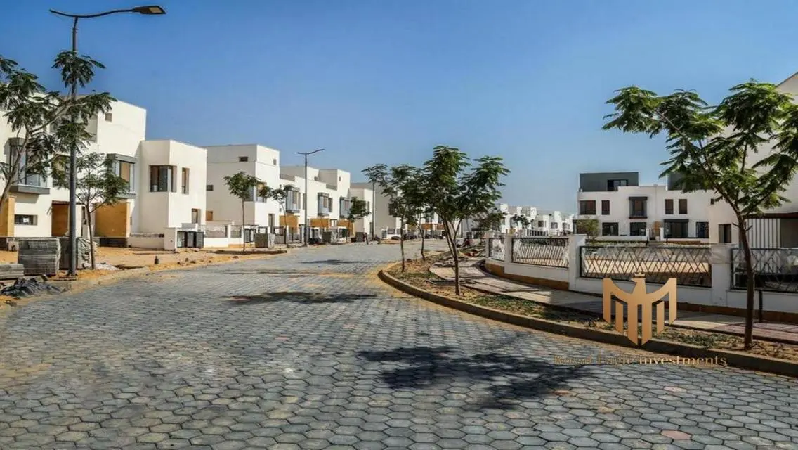 Luxurious Apartment Overlooking Lakes at 16,320,000 EGP