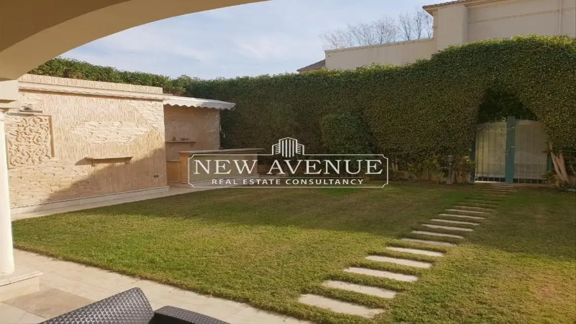 Luxury Apartment with Spacious Layout in the Heart of the City