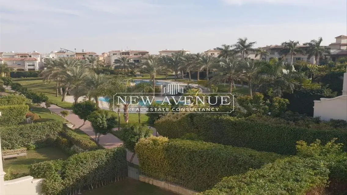 Luxury Apartment with Spacious Layout in the Heart of the City