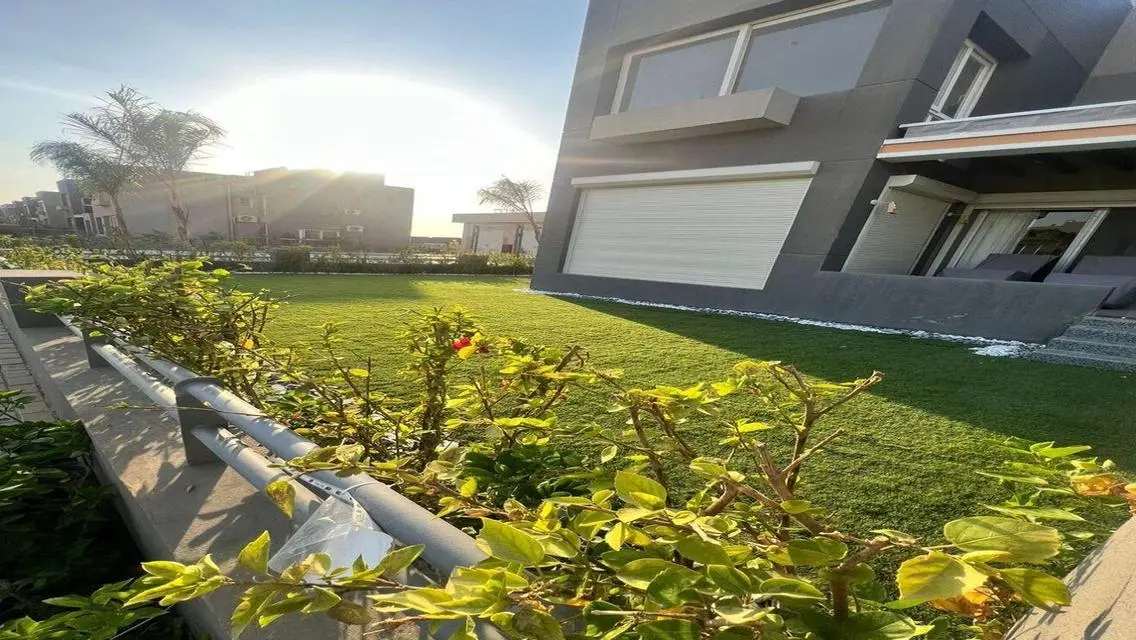 Stunning Villa with Swimming Pool and Private Garden