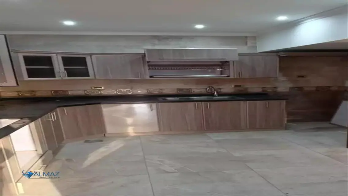 شقة فاخره للبيع - E8510