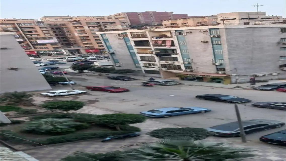 شقة فاخرة بمساحة واسعة مع حارس أمن