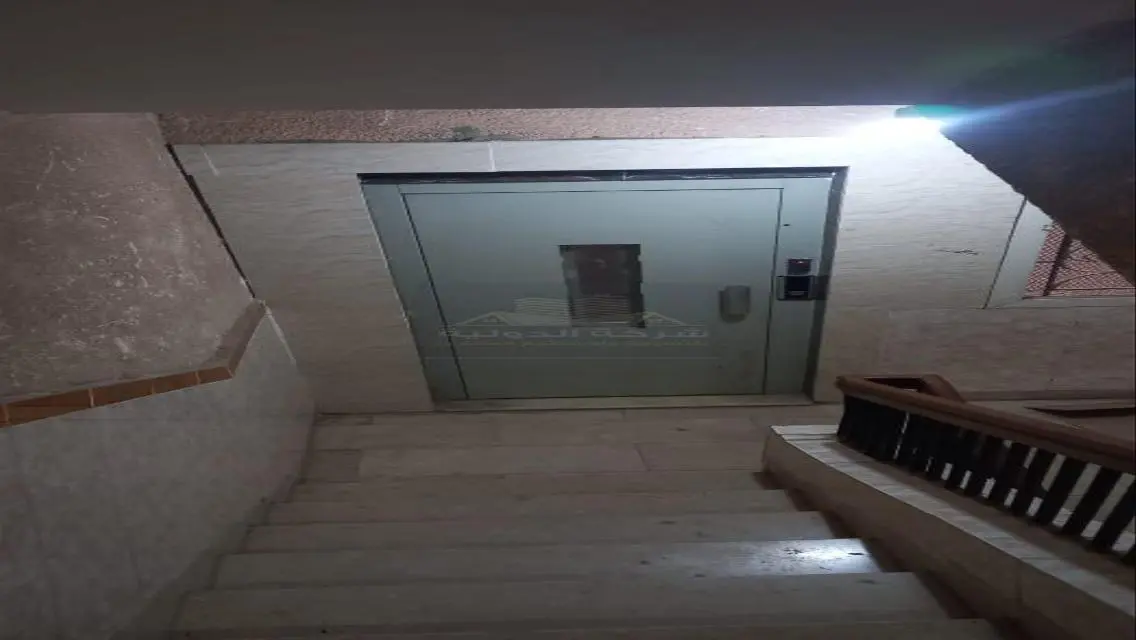 شقة فاخرة بمساحة واسعة مع حارس أمن