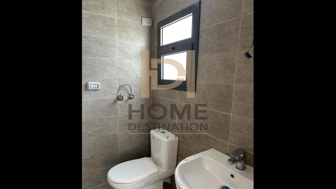 Luxury Apartment in Central Location - PYP97