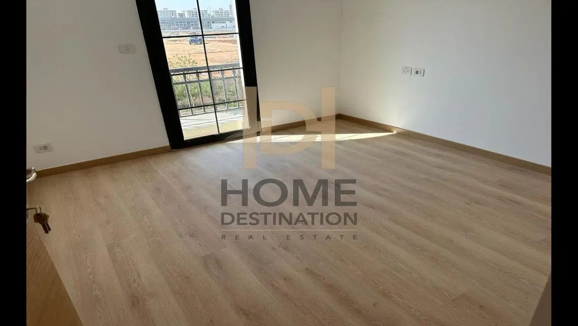 Luxury Apartment in Central Location - PYP97