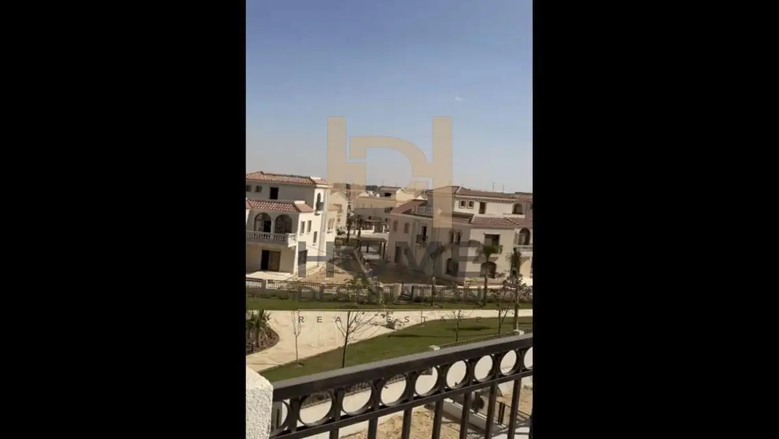 Luxury Apartment in Central Location - PYP97
