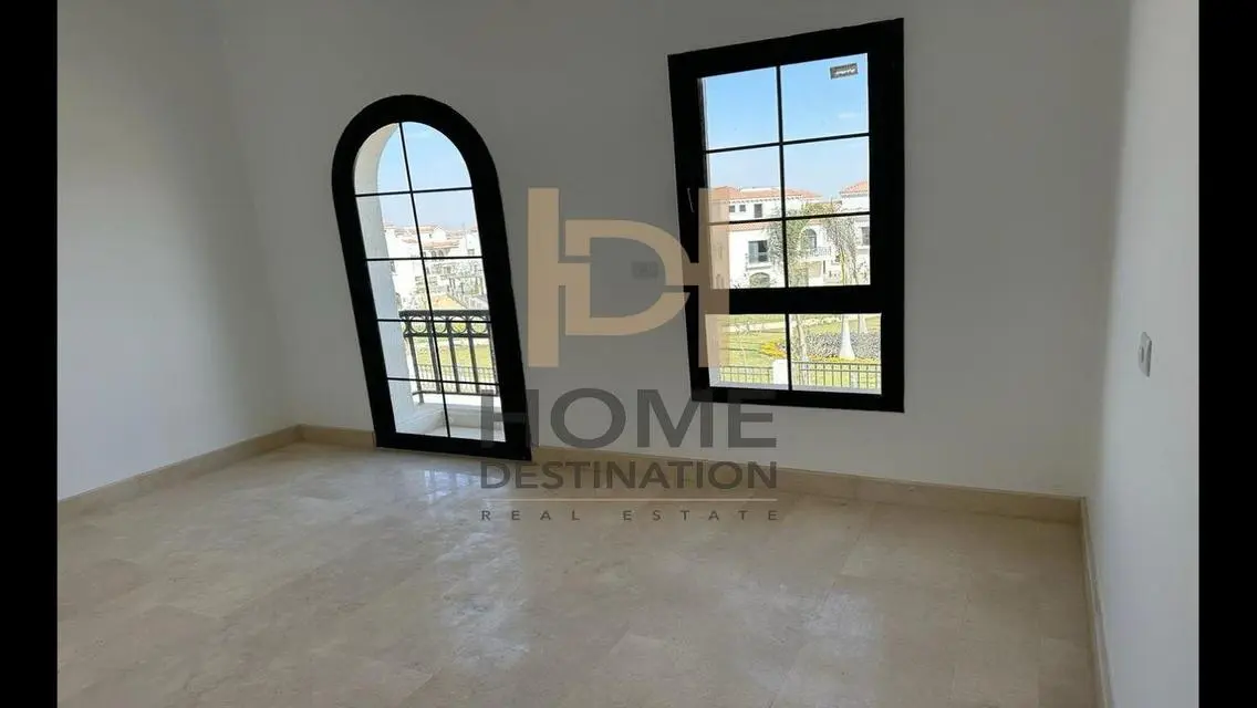 Luxury Apartment in Central Location - PYP97