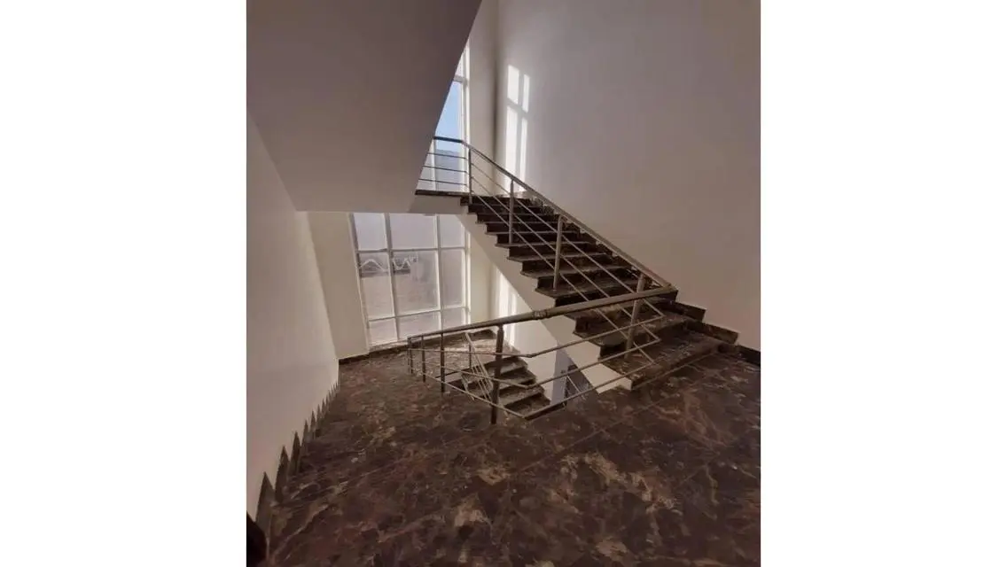 Luxurious Villa with Spacious Amenities