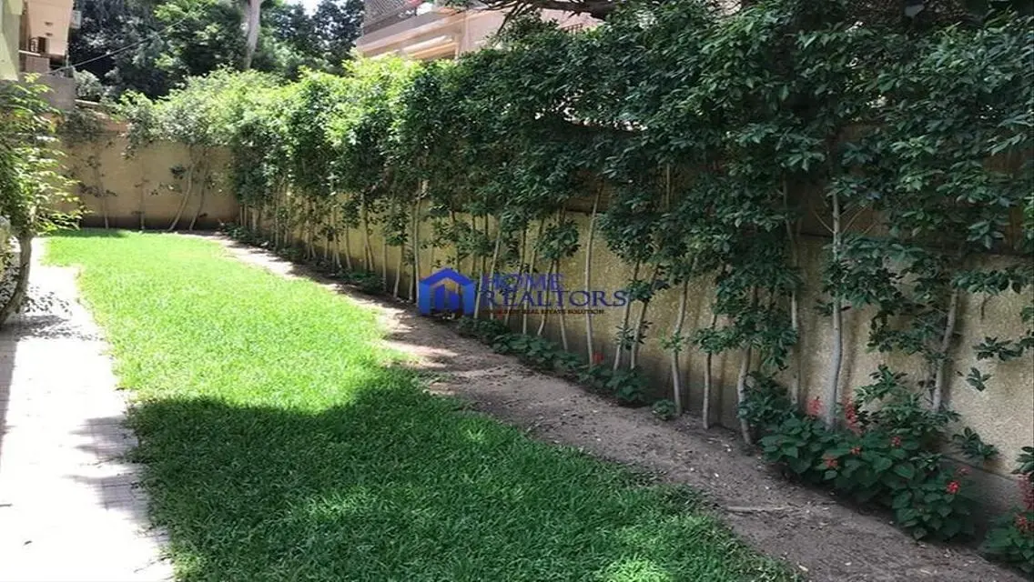 شقة فاخرة مع حديقة خاصة وحارس أمن