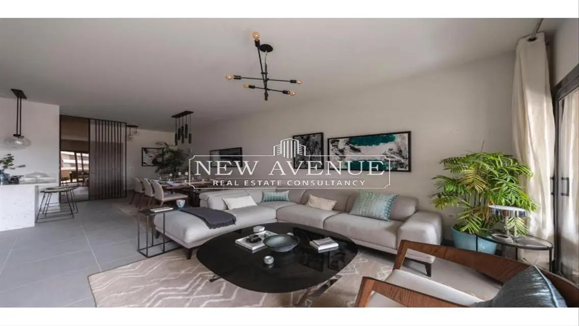 Luxury Apartment with Private Garden and Maid's Room