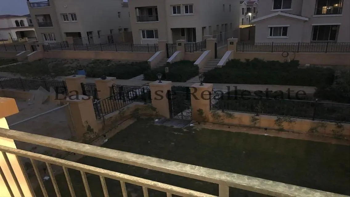 شقة مفروشة للبيع في موقع مميز