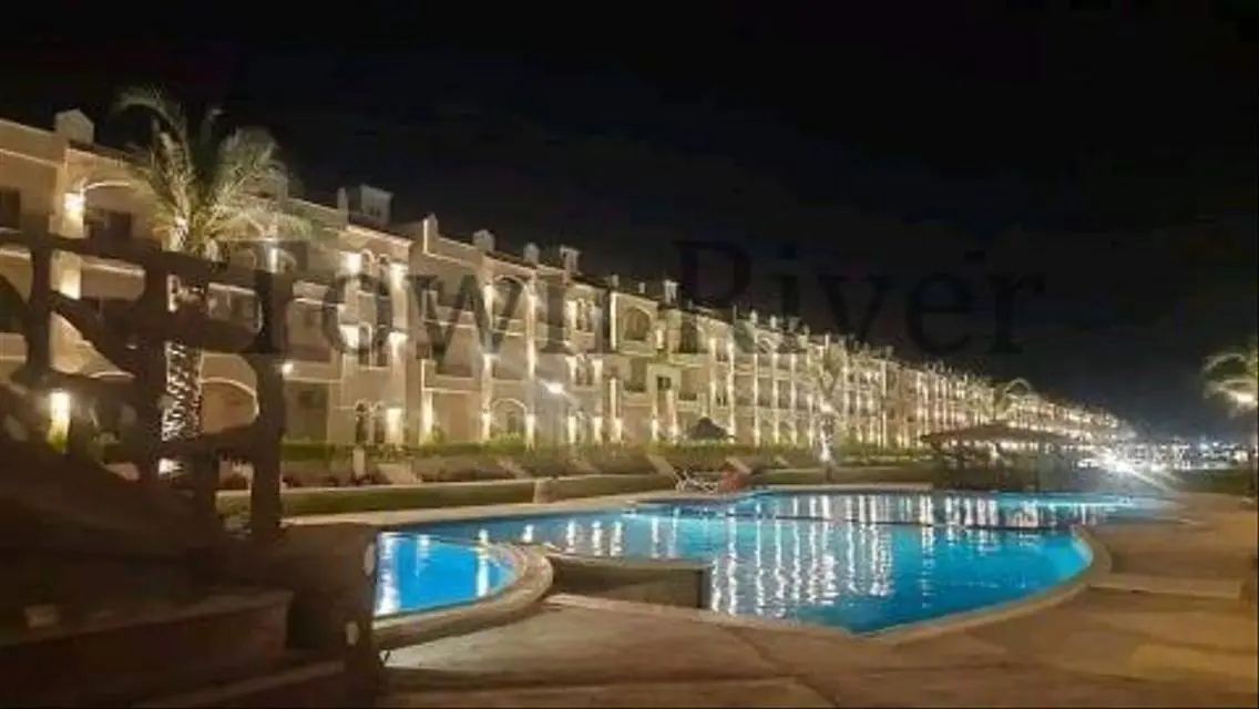 Luxury Apartment with Lake View in Prime Location