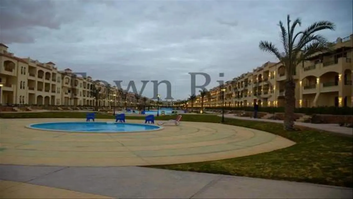 Luxury Apartment with Lake View in Prime Location