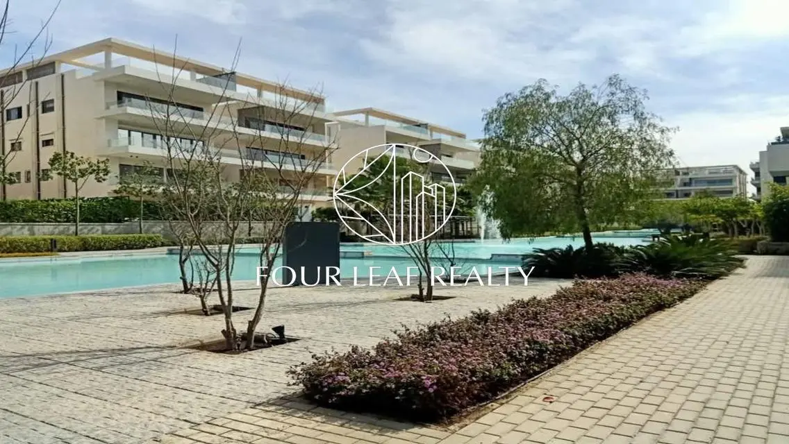 Luxury Apartment with Lake View at a Great Price