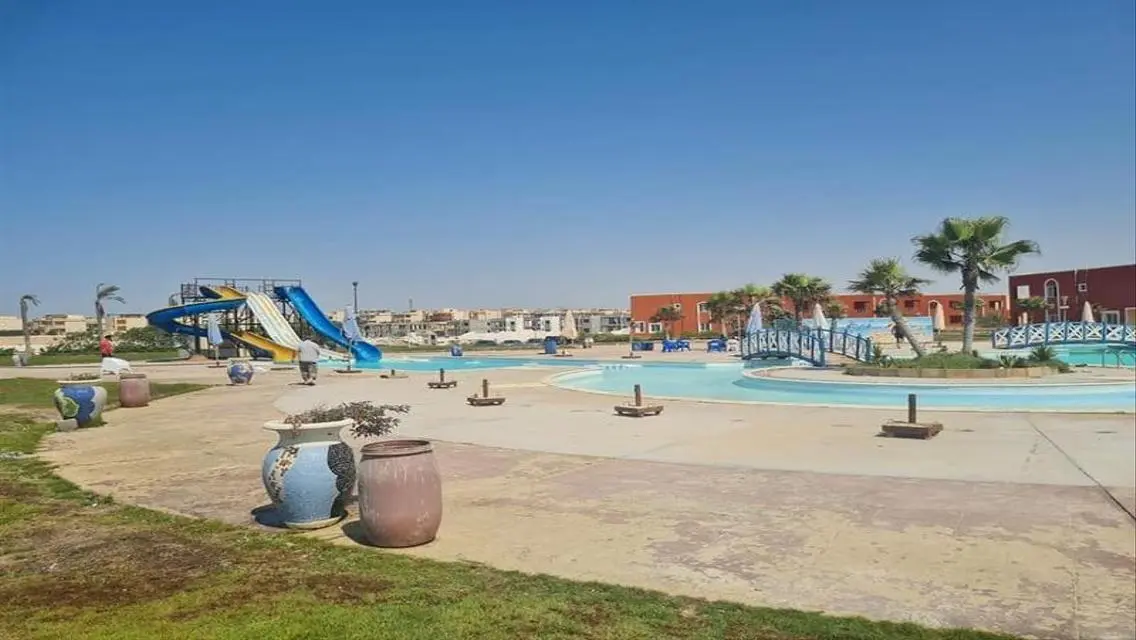 بنجالوز فاخرة للبيع على الساحل الشمالي