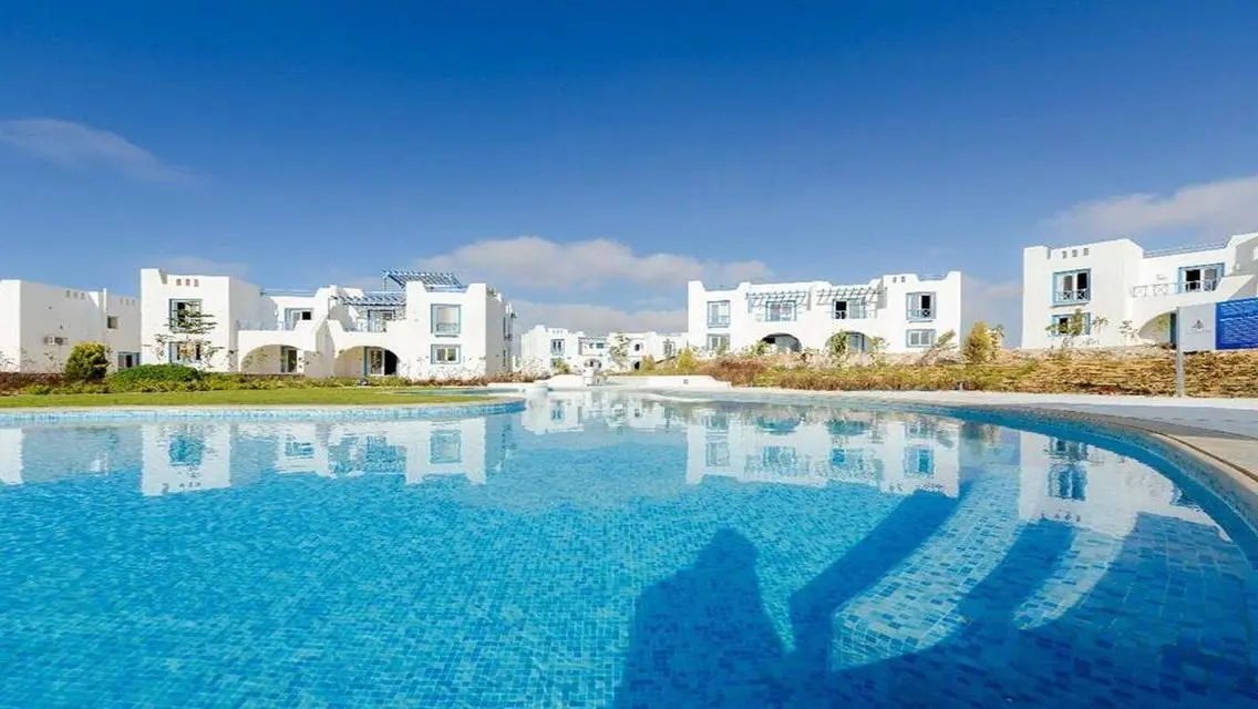 Luxury Apartment with Stunning Views and Spacious Area