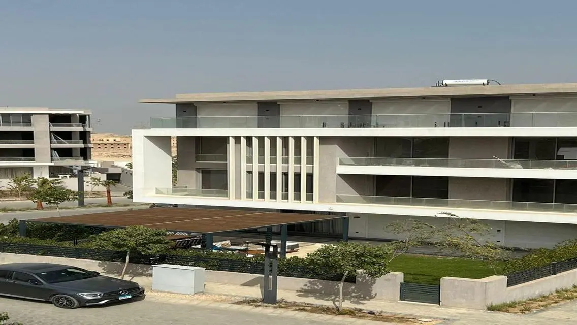 Luxury Villa for Sale with Stunning Views and Spacious Design
