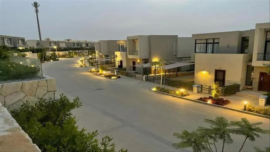 شقة فاخرة 3 غرف نوم مع حديقة خاصة ومسبح مشترك