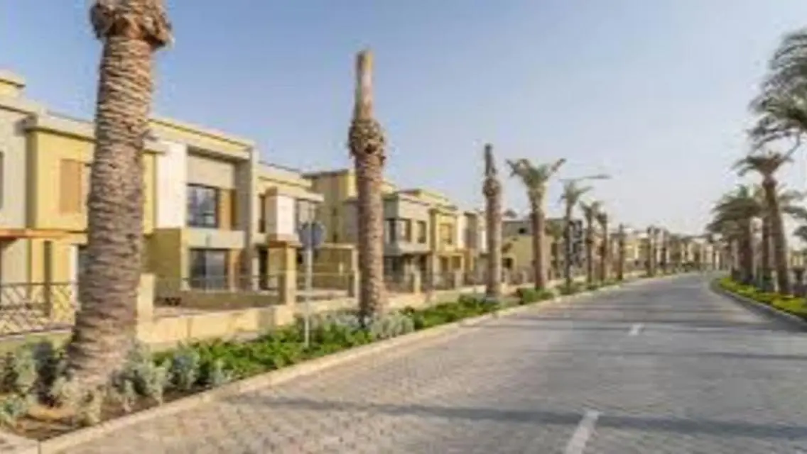 Luxurious 4-Bedroom Villa with Balcony and Stunning Views