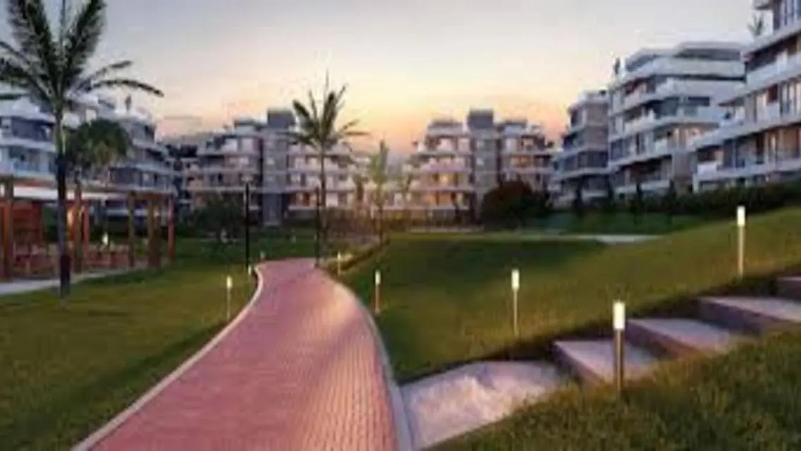 Luxurious 4-Bedroom Villa with Balcony and Stunning Views