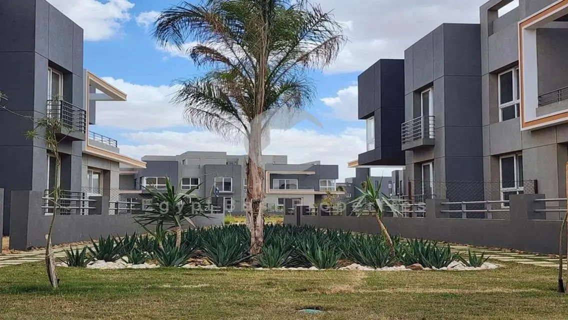 Luxury Villa with Spacious Property and Full Amenities for Sale