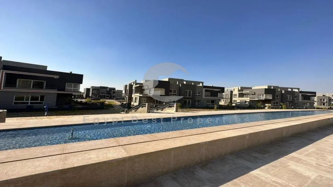 Luxury Villa with Spacious Property and Full Amenities for Sale