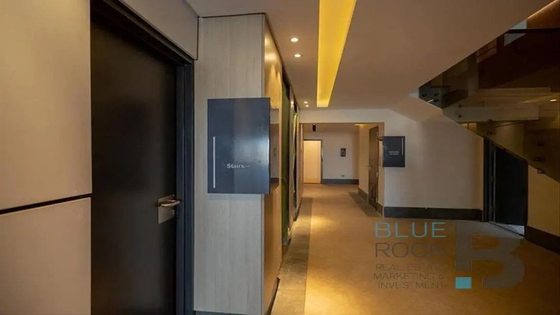 Luxury Property with Private Pool and Sports Facilities
