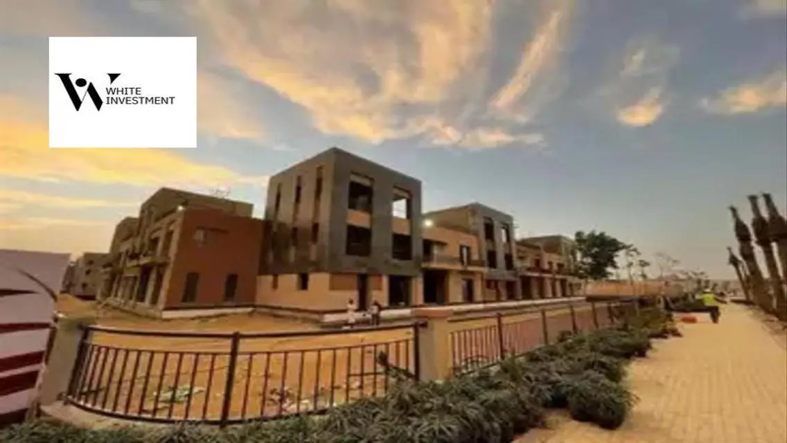 Luxury 3-Bedroom Apartment with Lake View