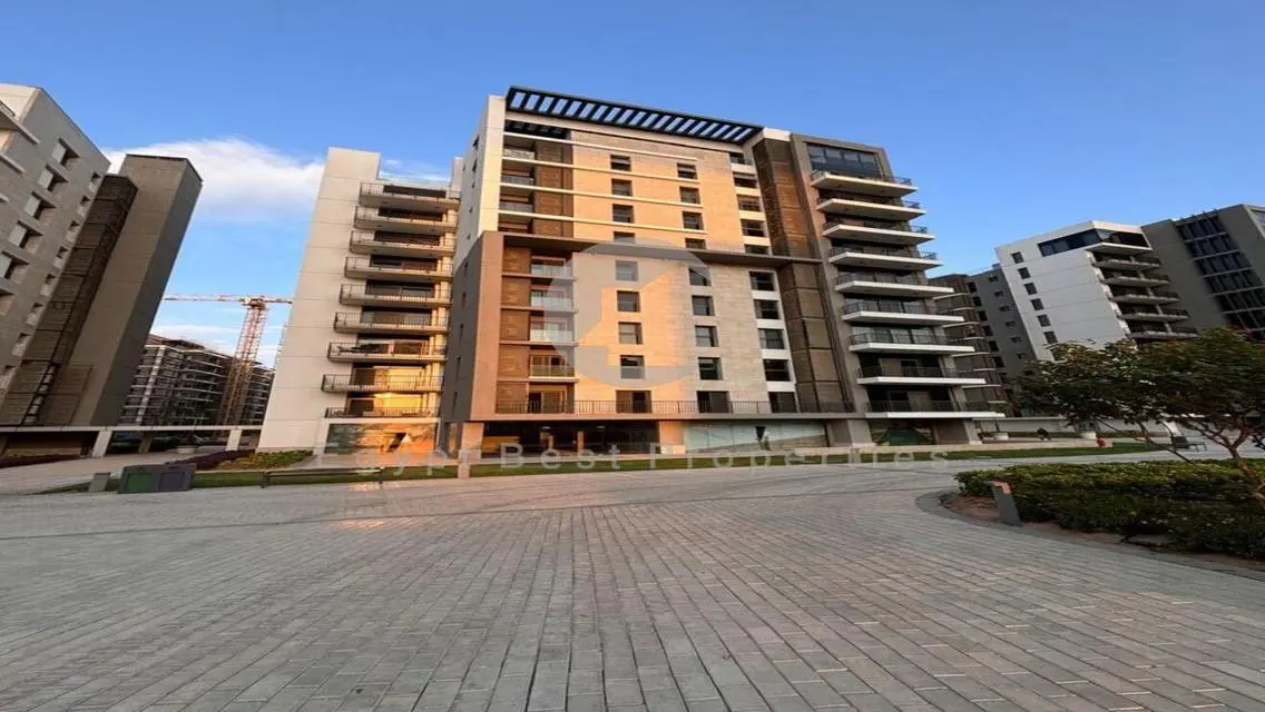 Luxury Villa for Sale with Prime Features