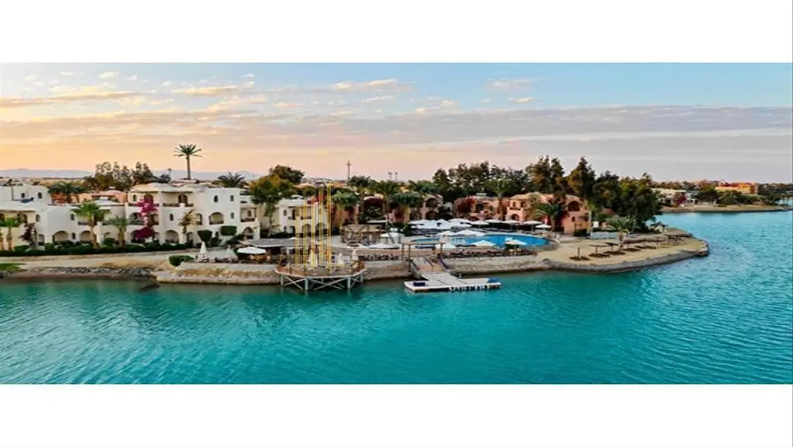 Luxury Villa with Private Garden and Shared Pool - 82,570,000 EGP