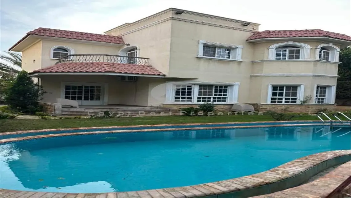 Luxurious Villa for Sale by the Lakes
