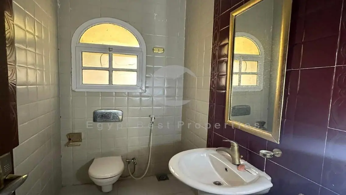 Luxurious Villa for Sale by the Lakes
